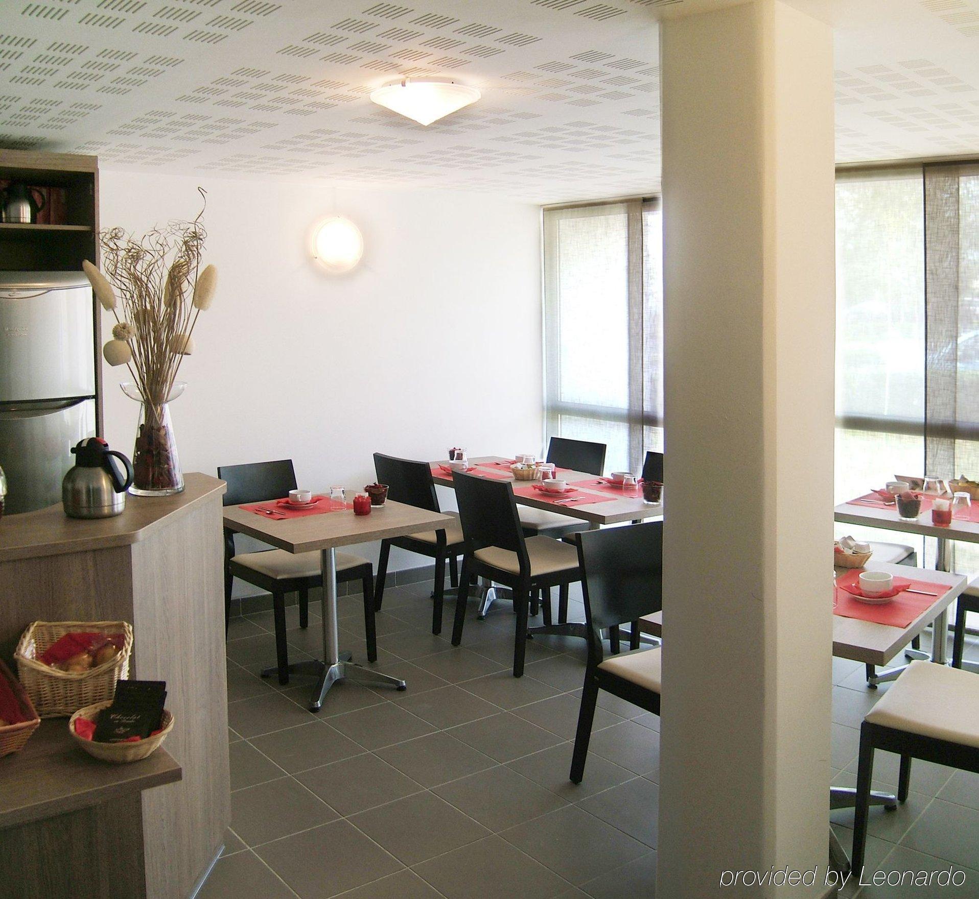 Apparthotel Sejours & Affaires Manosque Bagian luar foto
