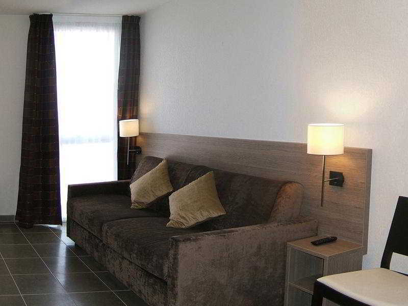 Apparthotel Sejours & Affaires Manosque Bagian luar foto